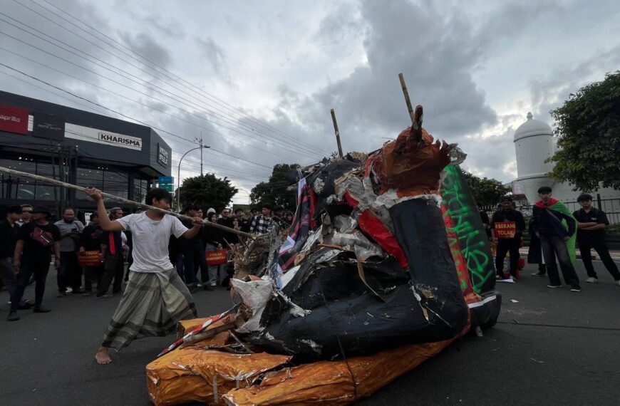 Aksi Solidaritas di Jogja Desak Banjir Sumatra Ditetapkan jadi Bencana Nasional