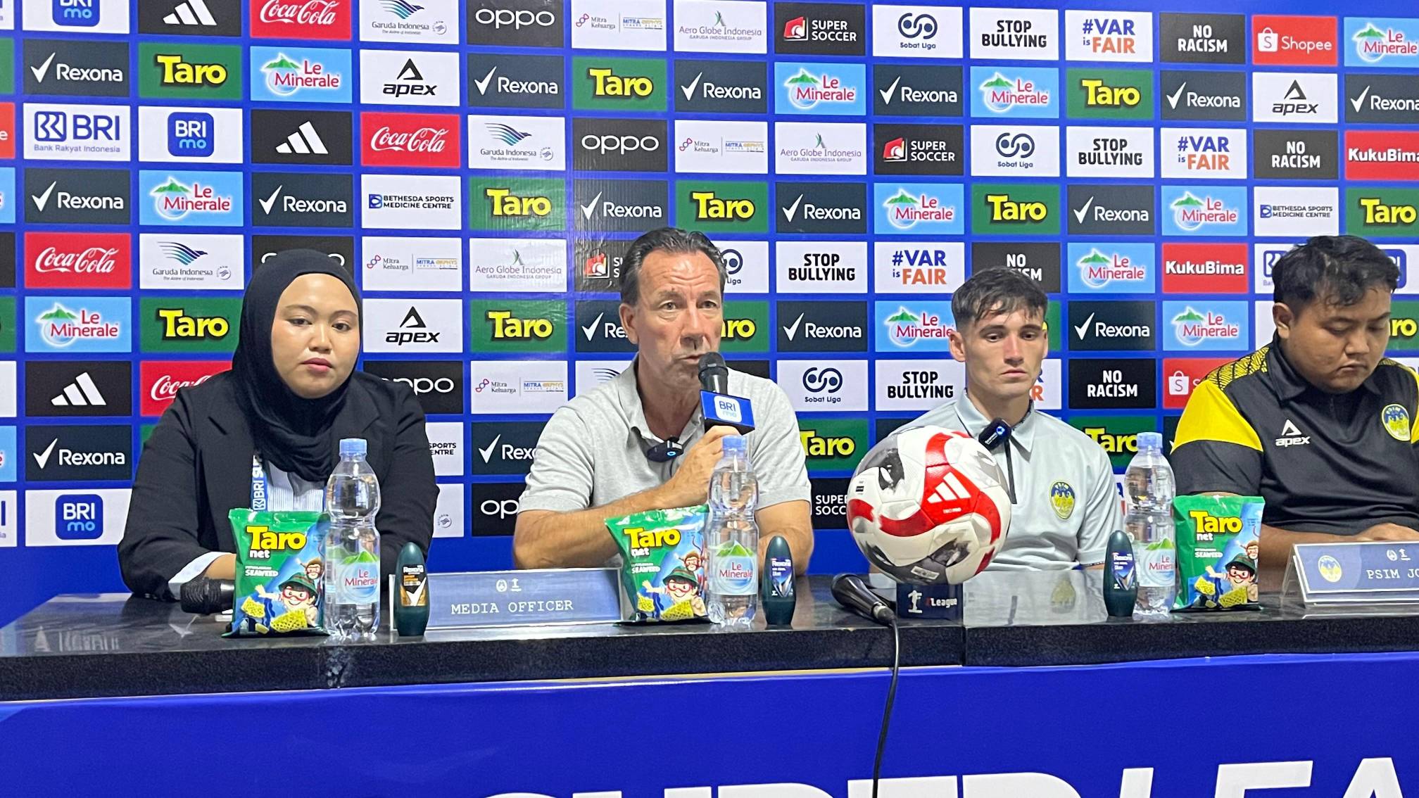 Van Gastel Sebut Kekalahan PSIM dari PSM Makassar sebagai Sebuah Keajaiban