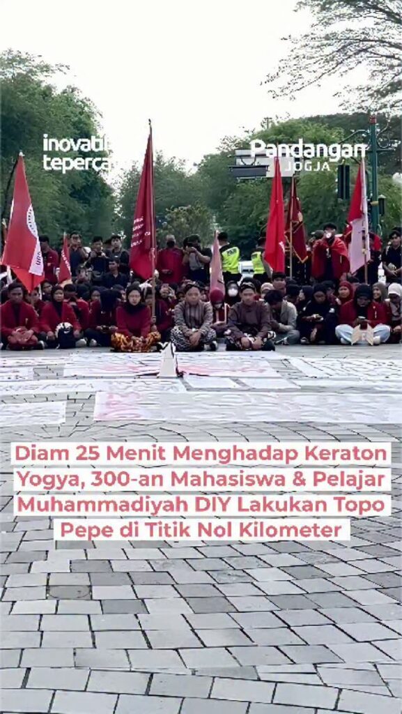 Diam 25 Menit Menghadap Keraton Yogya, 300-an Mahasiswa & Pelajar Muhammadiyah DIY Lakukan Topo Pepe di Titik Nol Kilometer