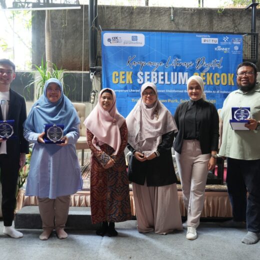 Universitas Paramadina Gelar Edukasi Literasi Digital bagi Warga Bekasi