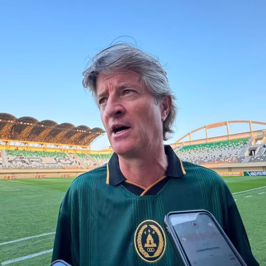 Peter Huistra Berharap Derby Istimewa PSS vs PSIM Digelar dengan Suporter