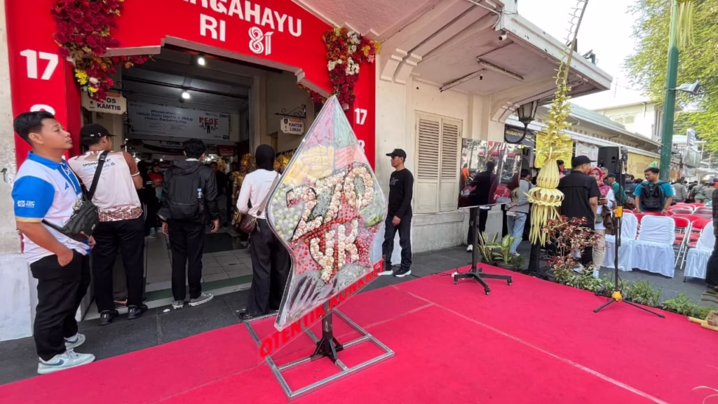 Peluncuran identitas HUT ke-270 Kota Yogyakarta di Pasar Beringharjo, Jumat (1)