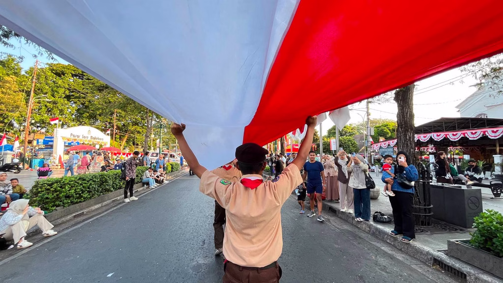 Pembentangan bendera merah putih sepanjang 1.000 meter di Jalan Malioboro