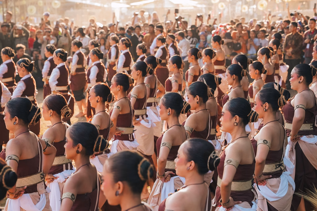 600 penari dari lima kabupatenkota di DIY menari dalam pembukaan Festival Kebudayaan Yogyakarta (FKY) 2026, di Lapangan Beran, Sleman.
