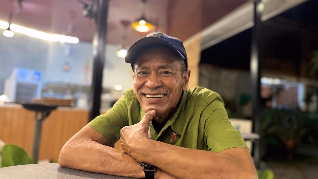 Penggiat panjat tebing nasional, Mamay S. Salim, saat diwawancarai Pandangan Jogja.